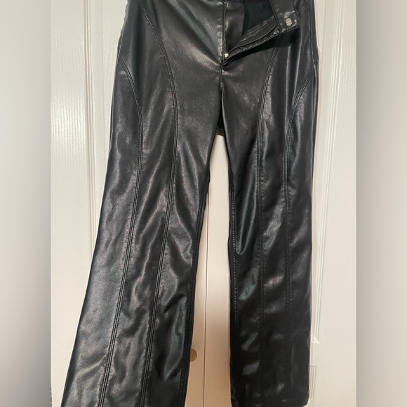 SOLD Silence + Noise leather pleather straight leg black pants size 10 - Picture 9 of 12